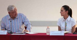Anuncia AMLO gira en Oaxaca y Veracruz con Sheinbaum