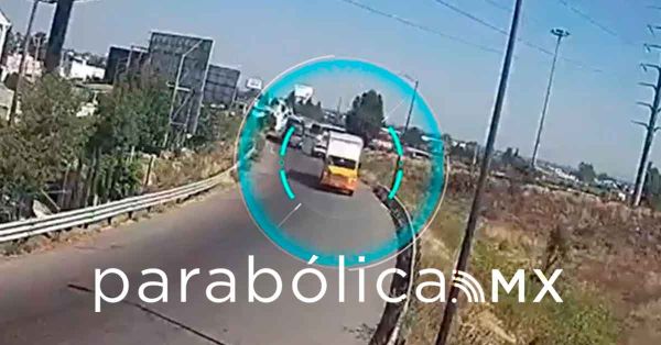 Ubica Polic&iacute;a Estatal tr&aacute;iler robado en la M&eacute;xico - Puebla