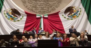 Llama Maiella Gómez a sumar esfuerzos para erradicar la brecha salarial