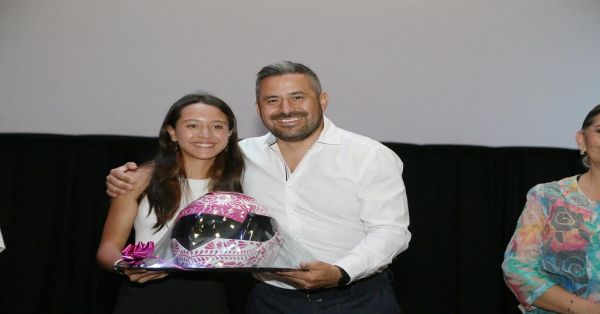 Presentan conferencia ‘Al éxito le gusta la velocidad’