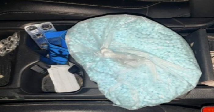 Vinculan a proceso a una persona por portar 9 mil pastillas de fentanilo