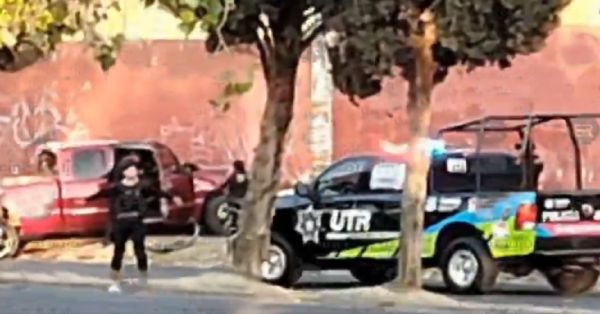 Persiguen y capturan a sujetos que robaron Oxxo en Amalucan