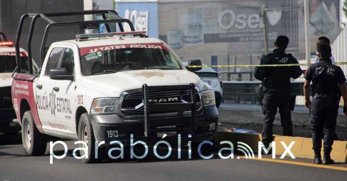 Hallan un cadaver en el camell&oacute;n central de la M&eacute;xico-Puebla
