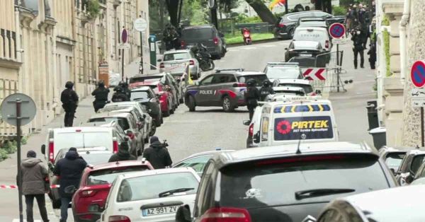 Irrumpe sujeto en consulado de Irán en París