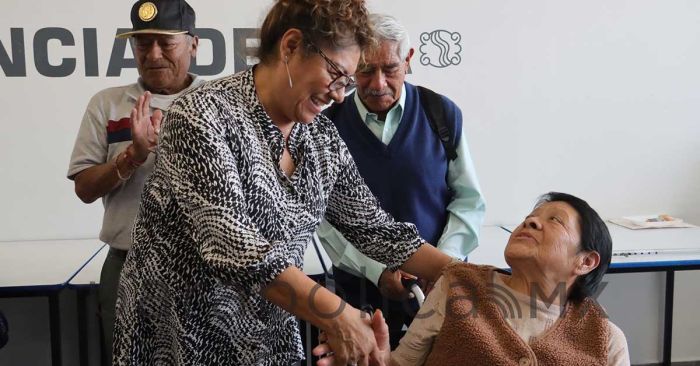 Entrega Tere Alfaro aparatos funcionales