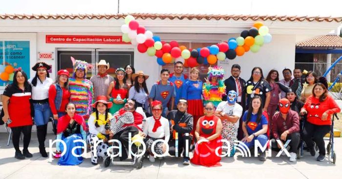 Festeja DIF a niños y niñas del CMERI y del Centro de Día