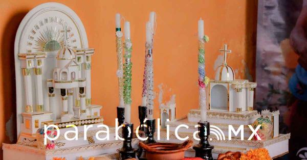 Promueve Turismo los altares monumentales de Tochimilco por Día de Muertos