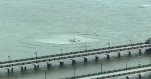 Reportan desplome de un helicóptero en Río Hudson en Nueva York