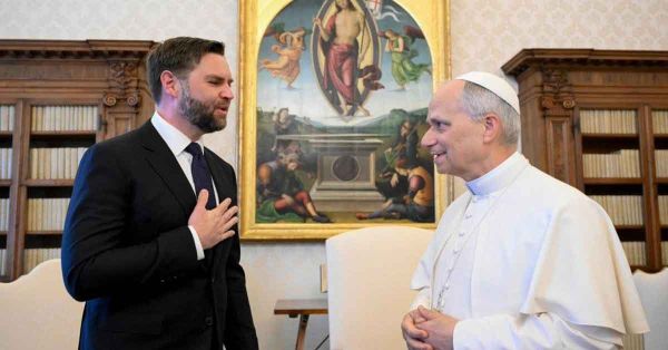 Invita gobierno de Trump a papa León XIV para visitar la Casa Blanca