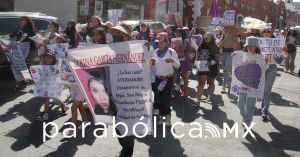 Marchan grupos de feministas en San Mart&iacute;n Texmelucan