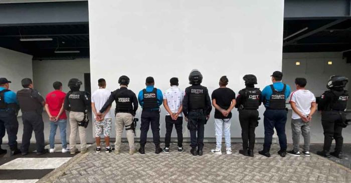 Detiene SSC Puebla a cinco presuntos multiasaltantes de tiendas Coppel