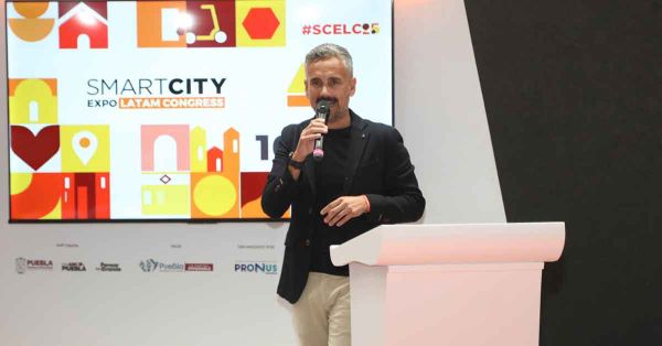 Promueve Gobierno de la Ciudad a Puebla Brilla estrategia de alumbrado en Smart City