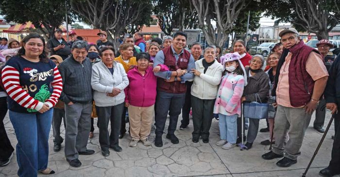 Inicia Omar Muñoz el programa “Un Apapacho al Corazón 2025”