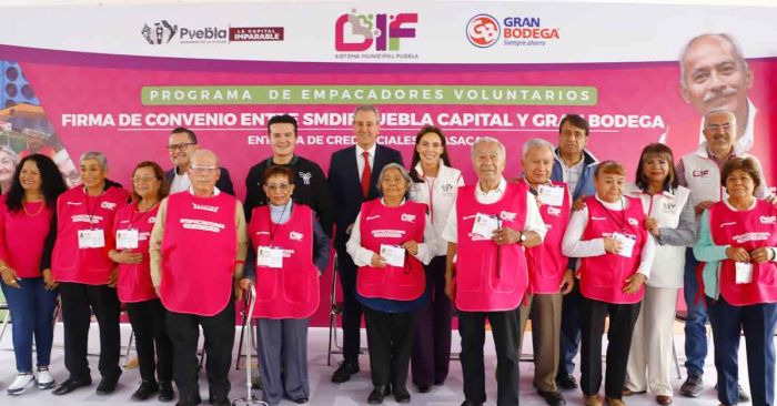 Suman esfuerzos SMDIF y Gran Bodega en programa &quot;Empacadores Voluntarios&quot;