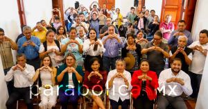 Entrega Tonantzin Fernández apoyos económicos a resultado del Miércoles Ciudadano