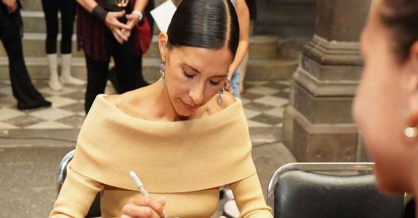 Regresa la "Gala de Estrellas Elisa y Amigos" con orquesta en vivo