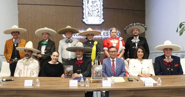 Presentan el libro “El Charro, Poesía y Sentimiento”