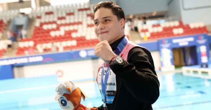 Gana Osmar Olvera la plata en trampolín en Mundiales de Singapur
