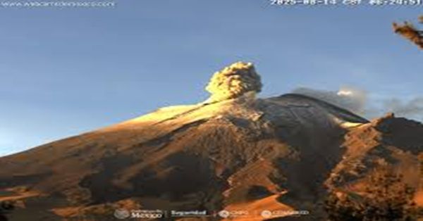 Aumenta levemente actividad el Popocat&eacute;petl, emite 54 exhalaciones en 24 horas