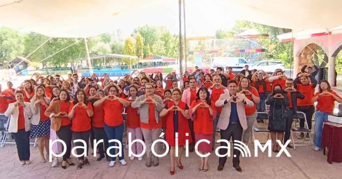 Realizan el foro: &quot;Las Mujeres Podemos Ser Lo Que Queramos Ser&quot; en Cuautlancingo