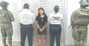 Detienen en Cuautlancingo a mujer por detentaci&oacute;n de veh&iacute;culo