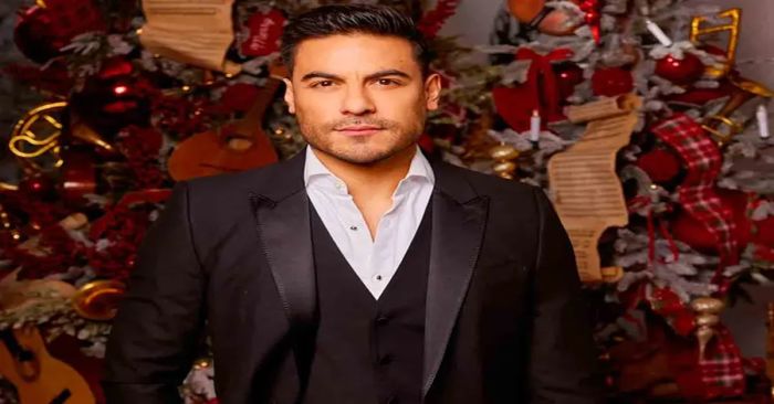Causa polémica Carlos Rivera por negarse a cantar en boda lésbica
