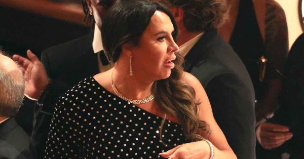 Afirma Karla Sofía Gascón que le dieron un refresco con cannabis