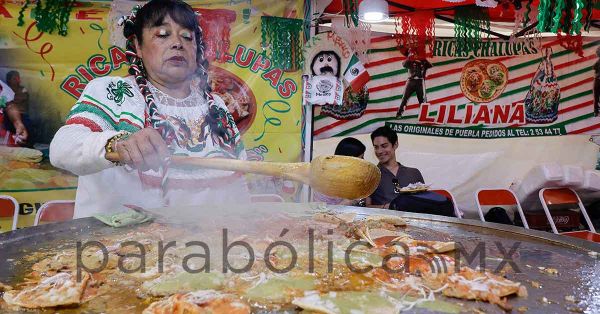Hasta 500 comerciantes por fiestas patrias en Puebla capital