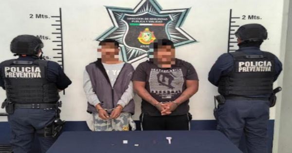 Reportan a dos sujetos por drogarse en calles de Atlixco y ya están detenidos