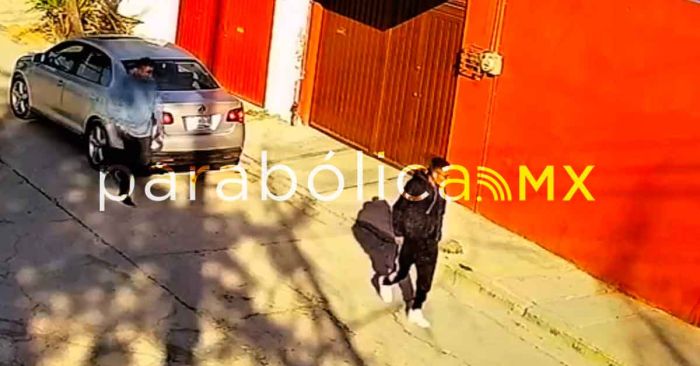 Captan cámaras de seguridad robo a farmacia en la colonia SNTE