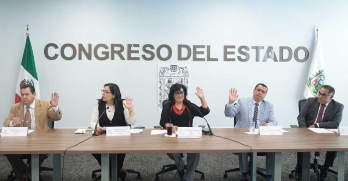 Avalan en Comisión del Congreso iniciativa para promover la inclusión de mujeres conductoras en el transporte público