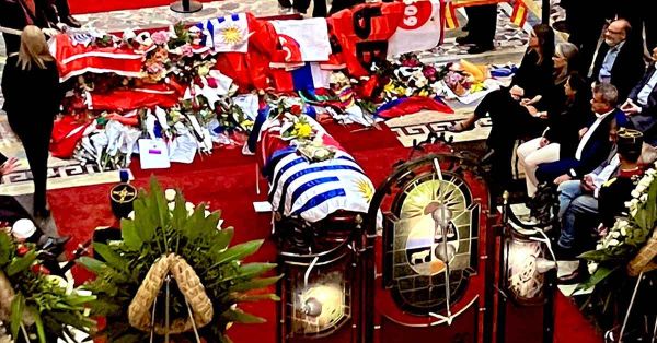 Despiden a José "Pepe" Mujica en Montevideo