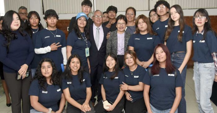 Destacan a la preparatoria Enrique Cabrera Barroso de la UBAP