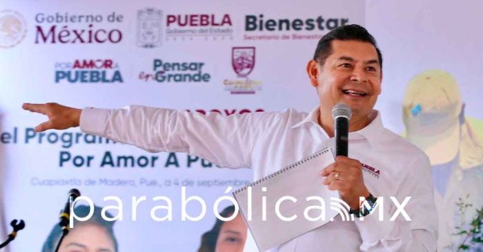 Entrega Armenta autorizaciones del programa de apoyo a la infraestructura hidroagr&iacute;cola