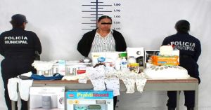Detienen a Mar&iacute;a Magdalena por robo a comercio en San Andr&eacute;s Cholula
