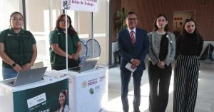 Instalan en Congreso del Estado módulos de empleo y apoyo a la mujer