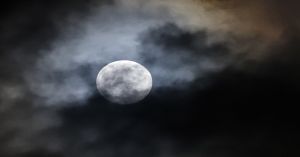 Disfruta este viernes 13 de junio de la Luna de Fresa