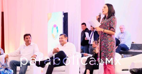 Participa Armenta en el panel “Diálogo Capitanes de la Industria” del Tianguis Turístico 2025