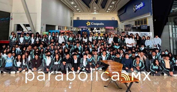Disfrutan estudiantes de funciones de cine gratuitas gracias al Gobierno de San Pedro Cholula