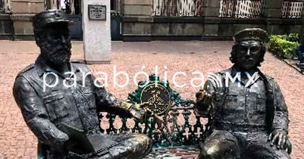 Fuera de la Ley, retiro de las estatuas de la "Banca del Ch&eacute; y Fidel": Gobierno CDMX