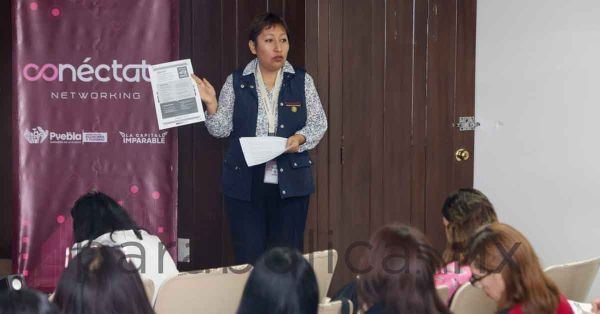Capacitan a emprendedoras poblanas sobre exportaci&oacute;n
