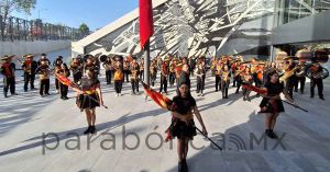 Reconocen diputados de Puebla a integrantes de Marching Bands