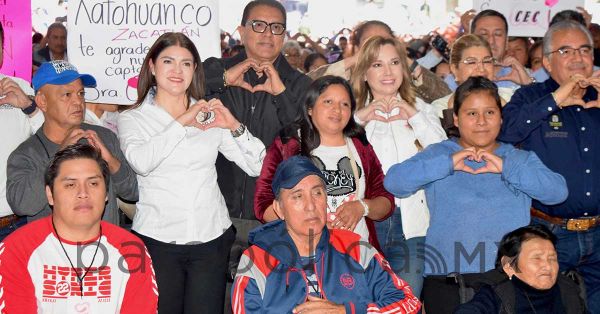 Refrenda Bety Sánchez apoyo a las familias de Zacatlán