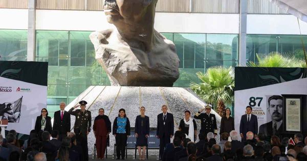 Firma Sheinbaum decreto para la publicación de leyes secundarias en materia energética
