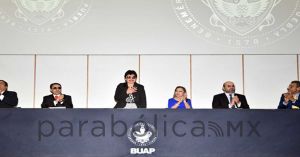 Preside Lilia Cedillo informe de la Facultad de Administración