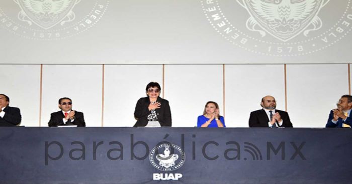 Preside Lilia Cedillo informe de la Facultad de Administración