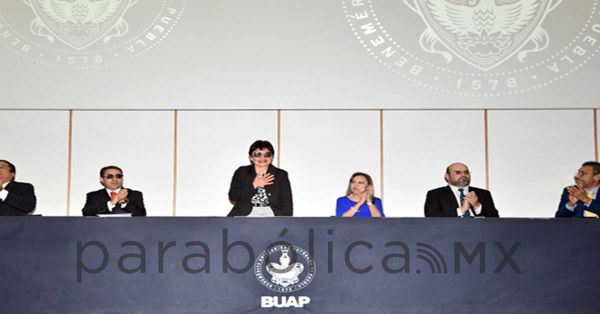 Preside Lilia Cedillo informe de la Facultad de Administraci&oacute;n