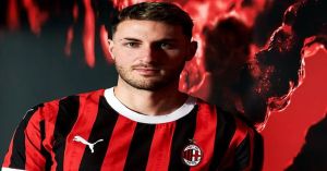 Ya tiene Santiago Gim&eacute;nez su primer apodo con el Mil&aacute;n