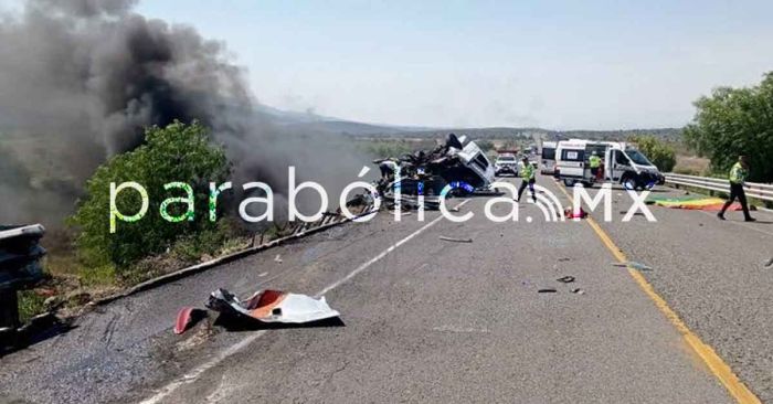Viven carreteras poblanas jornada roja: 23 muertos