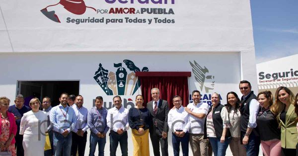 Participa Laura Artemisa en inauguración de Casa Carmen Serdán en Puebla